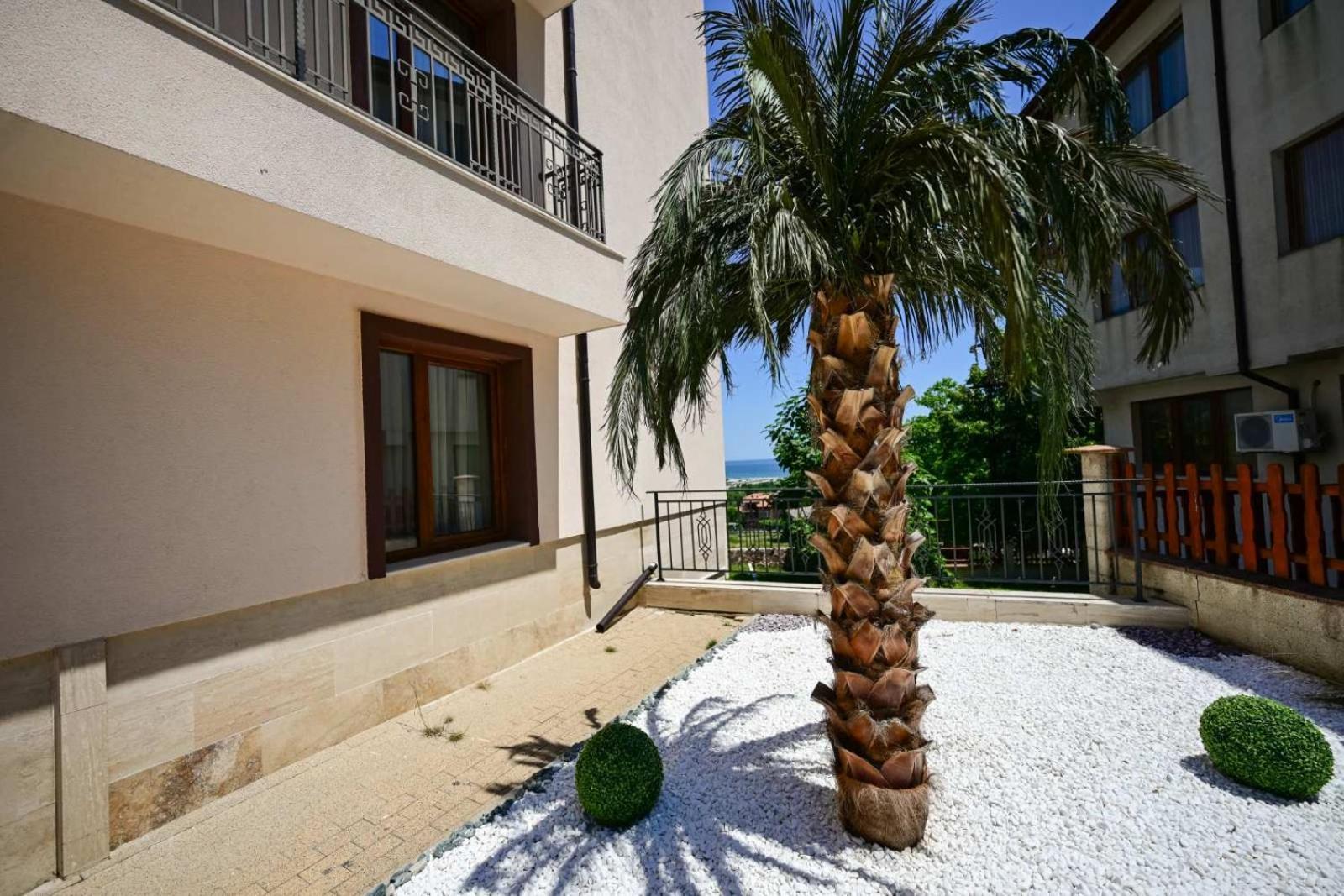 Kristin Palace Obzor Εξωτερικό φωτογραφία